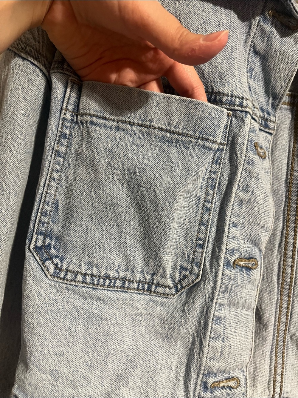 Abercrombie & Fitch | Light Wash Cropped Denim Button Up Jacket - Sz Small - Picture 4 of 8